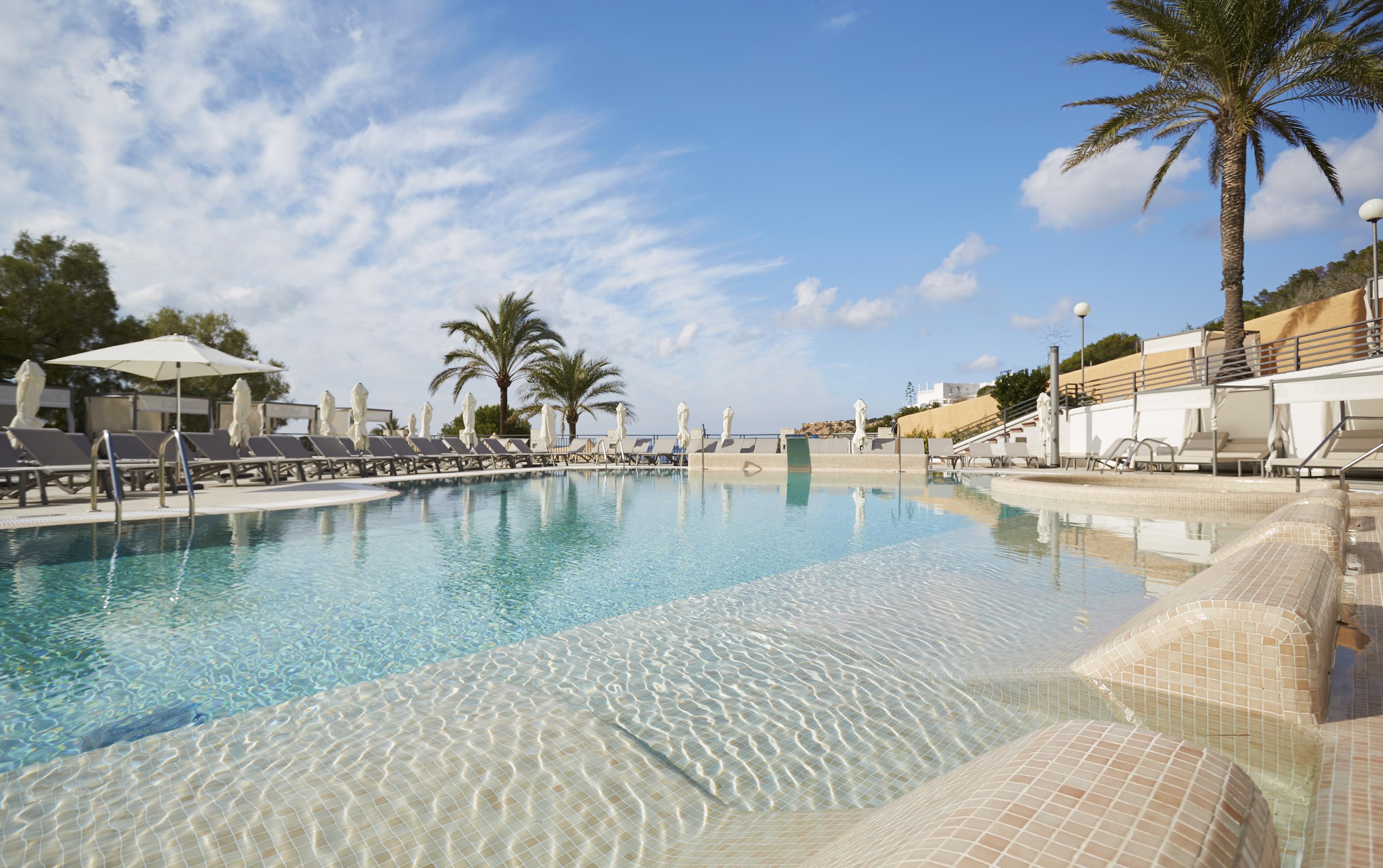Insotel Tarida Beach Resort & Spa Cala Tarida  Eksteriør billede